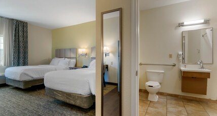 Candlewood Suites READING, an IHG hotel Room Type - 2 Double Studio Suite Comm Access Tub