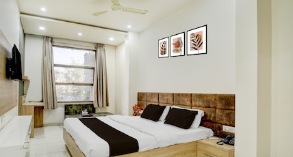 Super Collection O Bairagarh Railway Station Formerly Hotel OM Palace Room Type - Deluxe Super Collection O Bairagarh Railway Station Formerly Hotel OM Palace Room Type - Deluxe