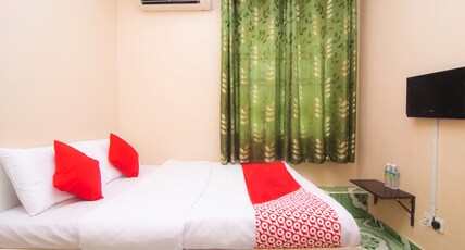 Hotel O Hajah Rohayah Room Type - Deluxe Double