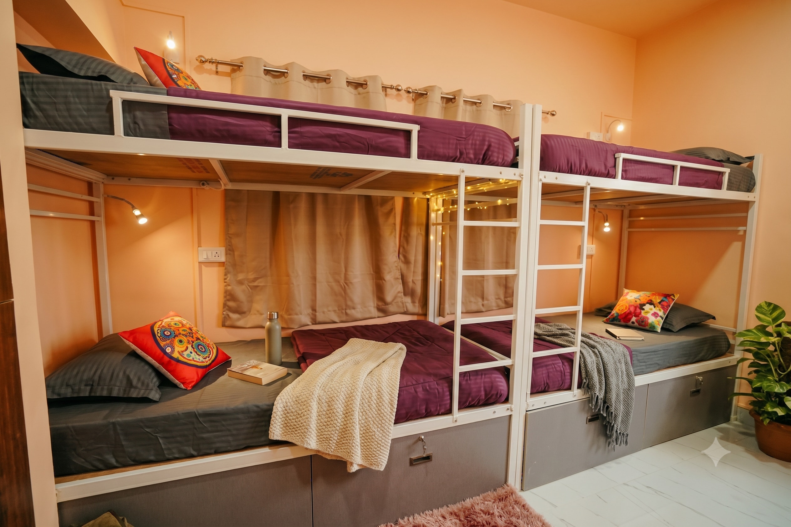 Cayzen Backpackers Hostel Chennai - Tap to explore photos