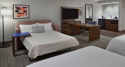 Hampton Inn & Suites by Hilton Montreal-Dorval Room Type - 2 QUEEN  STUDIO NO SMK