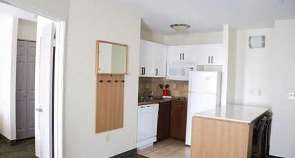 Staybridge Suites Austin Airport, an IHG hotel Room Type - 2 Bedroom Suite 1 King 2 Queen