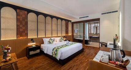 Mokko Suites Batubelig Room Type - Suite Pool View