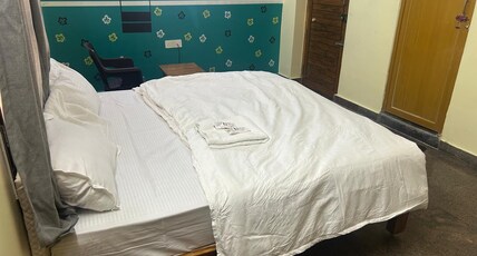 RAAMA GRAND POOLAVANI GUNTA Room Type - Standard Room