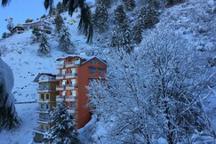 The Orange House | Valley-view Rooms