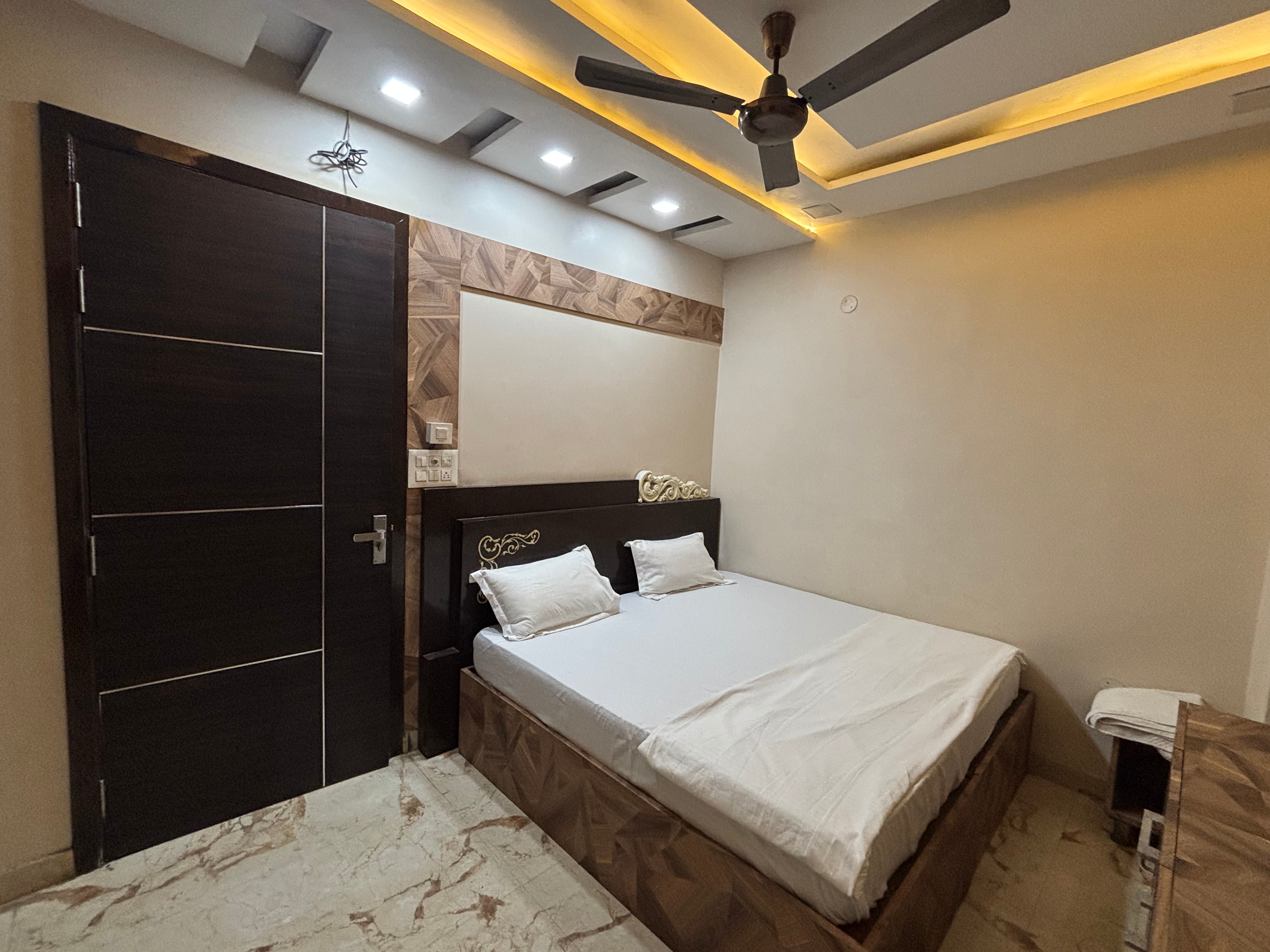 Seven Seven Home stay - Tap to explore photos
