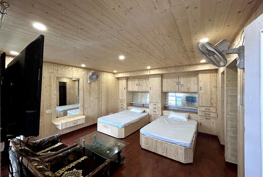 Hilltop Barog Home
