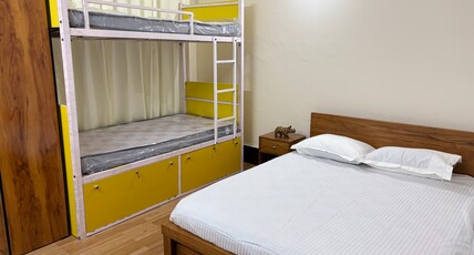 Yaro Backpackers Hostel Room Type - NOMAD QUAD AC ROOM