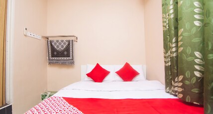 Hotel O Hajah Rohayah Room Type - Deluxe Double