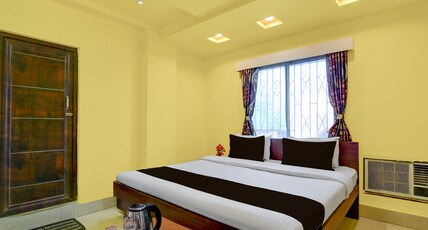 SuperHotelO Chittaranjan Railway Station Formerly Khalsa Lodge Room Type - Classic