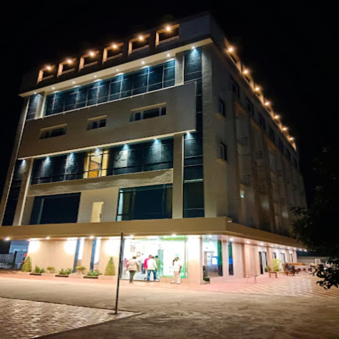 Hotel Gokulam Grand - Tap to explore photos