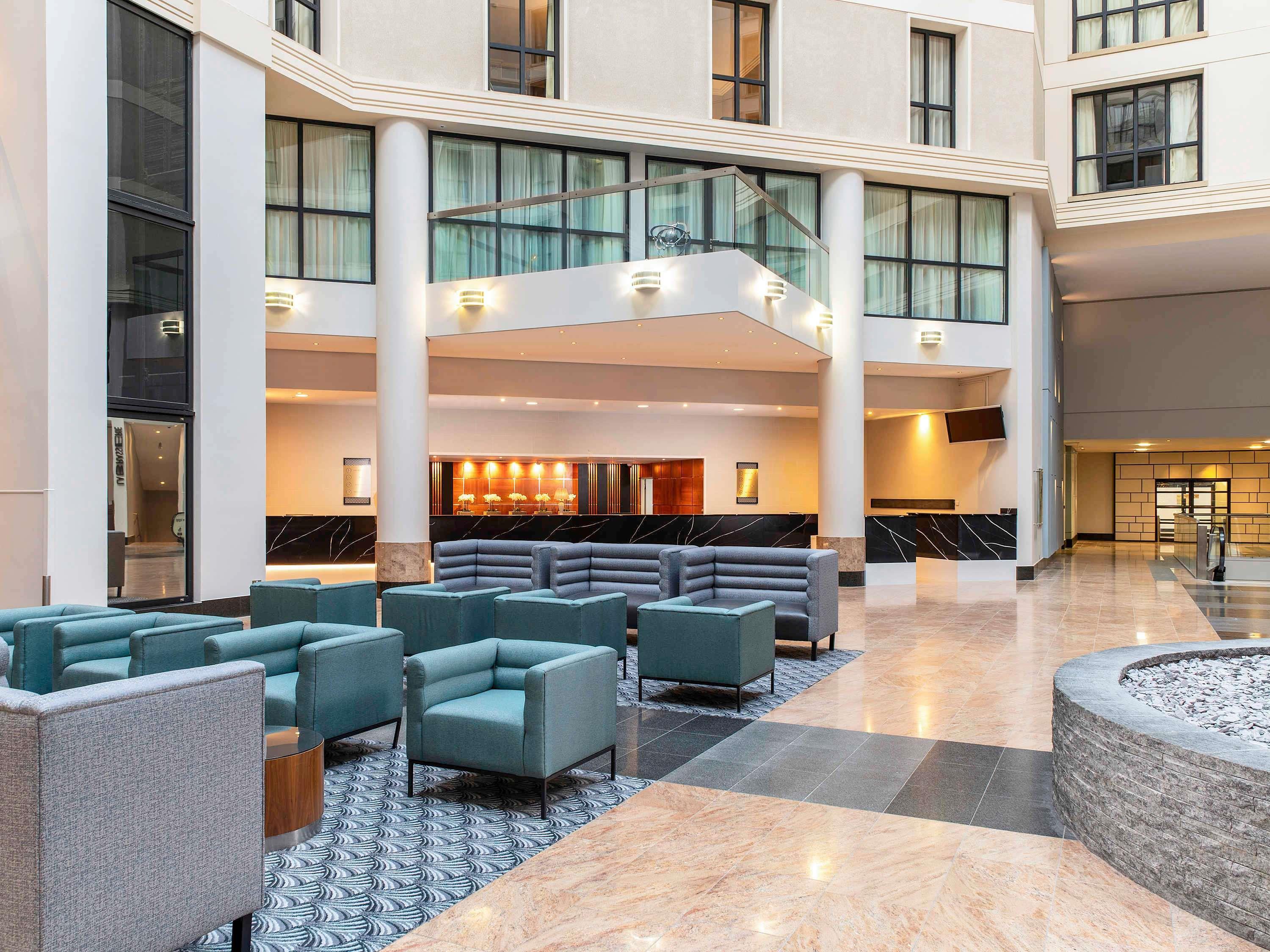 Sofitel London Gatwick - Tap to explore photos