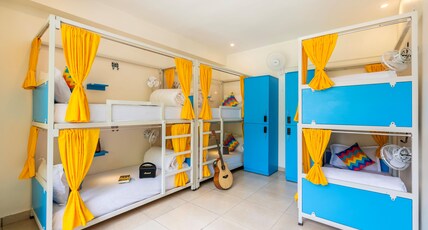 goSTOPS Kasol PLUS, Manikaran Road - Private Rooms & Dorms Room Type - Bed in 6 Bed Mixed Dormitory Room with Balcony and Ensuite Bathroom