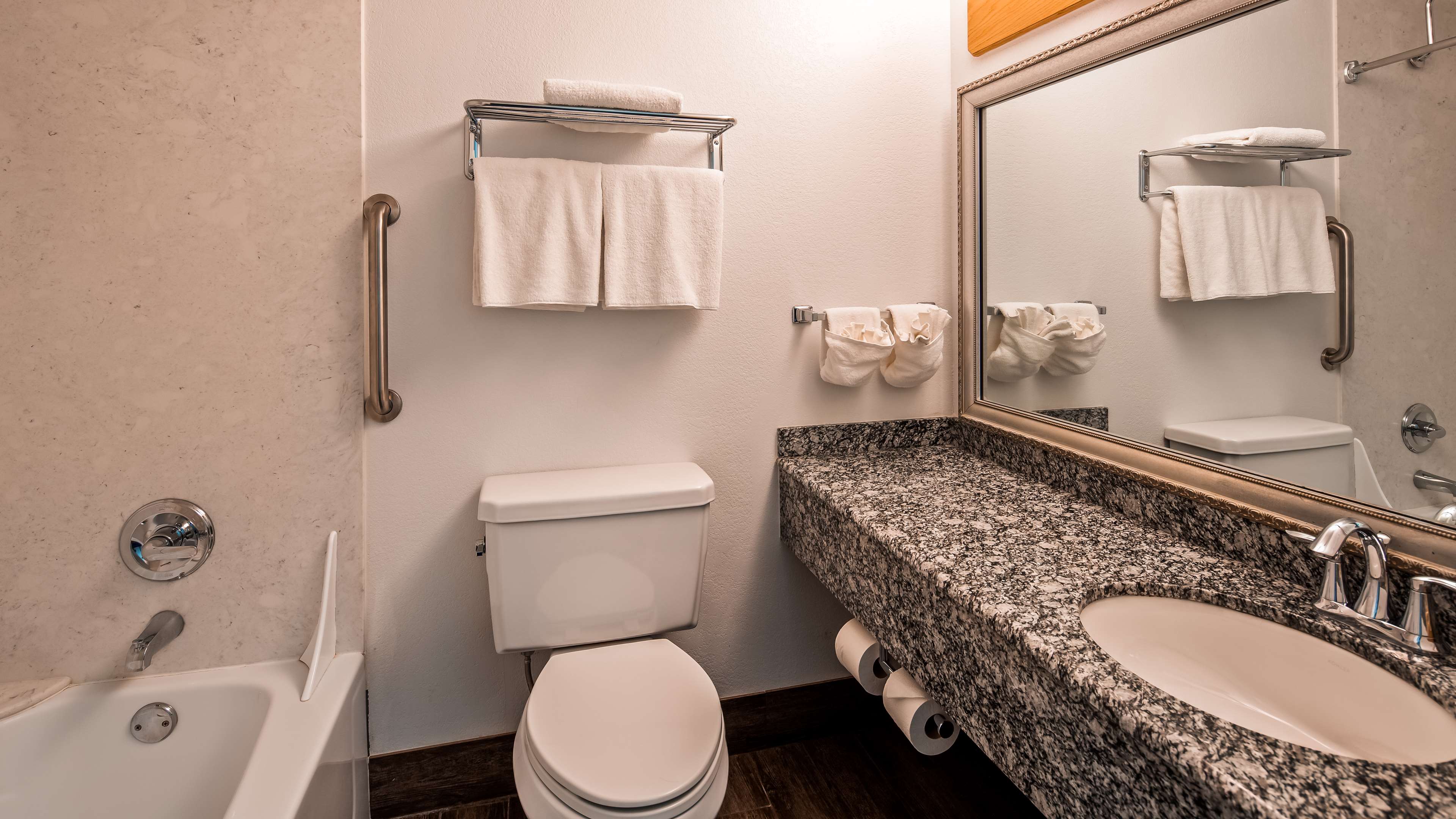 Best Western Valdez Harbor Inn - Tap to explore photos