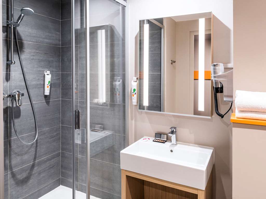 ibis Styles Clamart Gare Grand Paris - Tap to explore photos