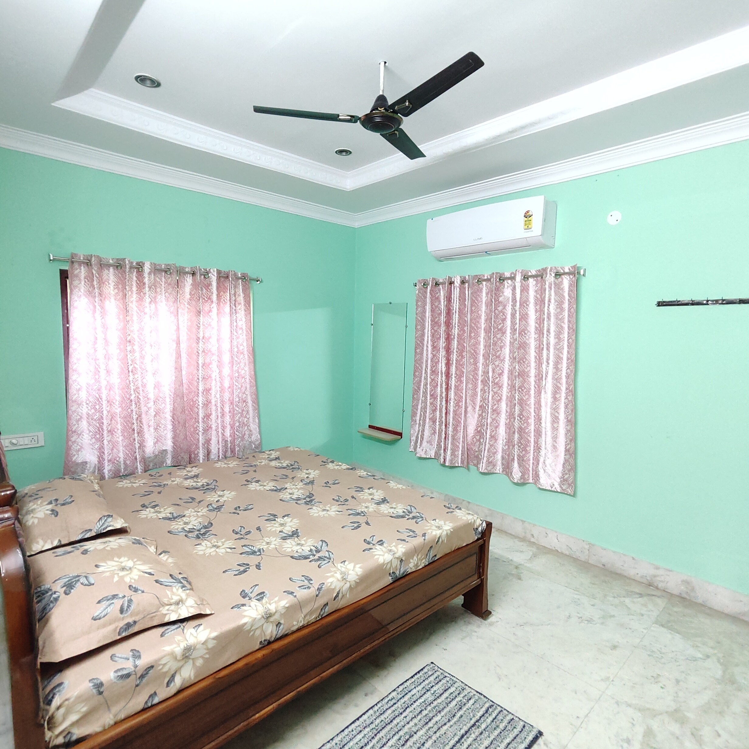 AVI Home Stay 2nd floor - Tap to explore photos