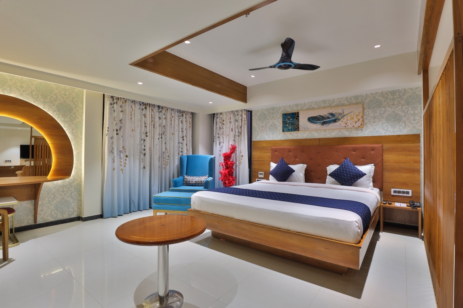 Hotel Empyrean - Tap to explore photos