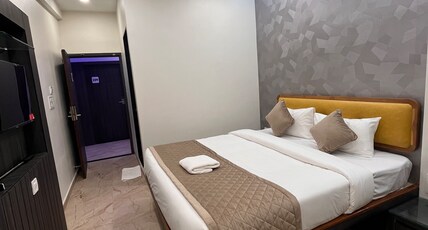 Hotel Ajinkya Palace Room Type - Deluxe Room