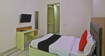 Collection O Royal Residency S30 Room Type - Classic