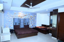 Address of Hotel Grand Navjyoti