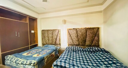 SHAH PARADISE Room Type - TRIPLE BED