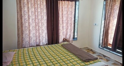 Hotel Gulab Loading and Family Restaurant Room Type - Bedroom 3