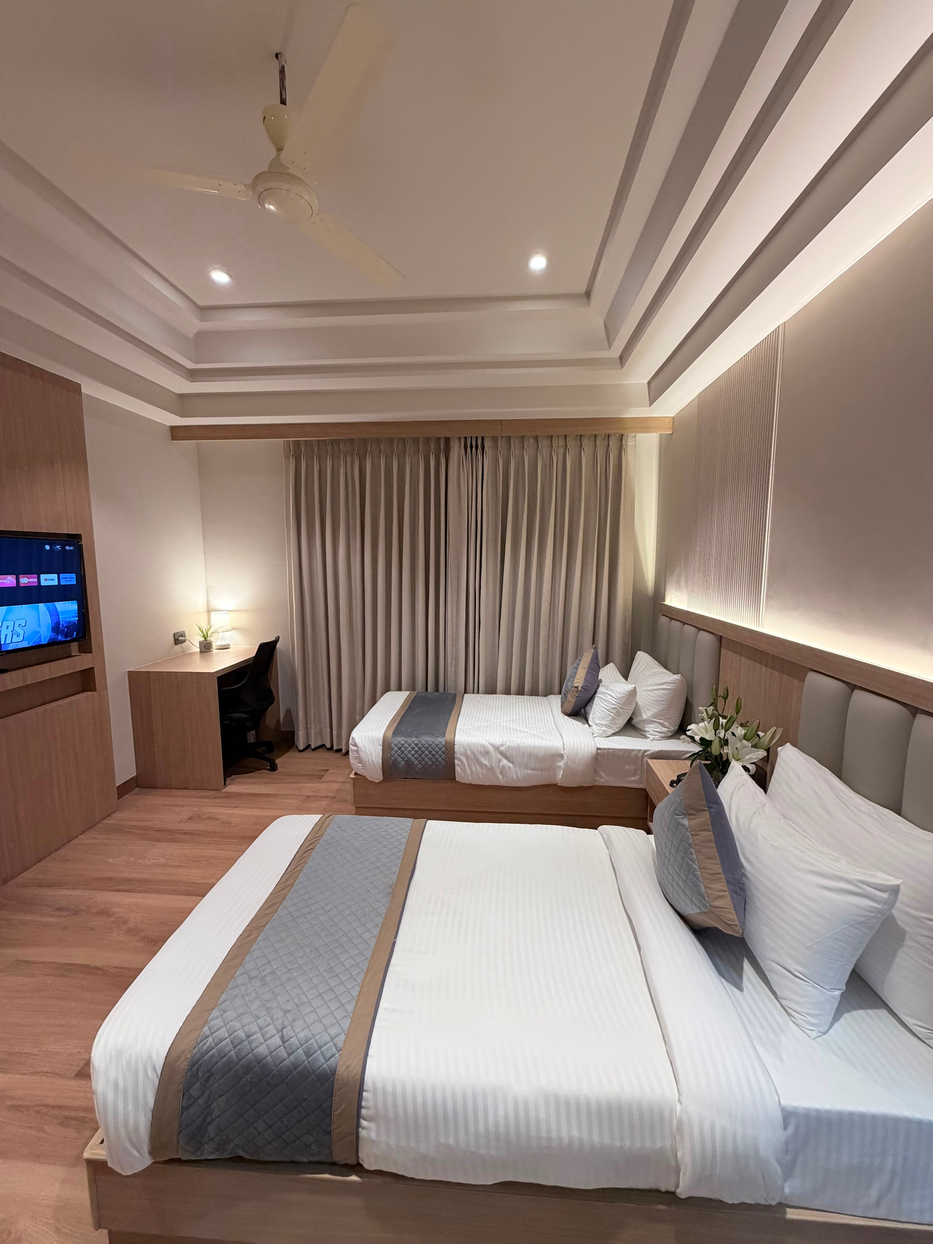 Hotel Ramaya Luxury - Tap to explore photos