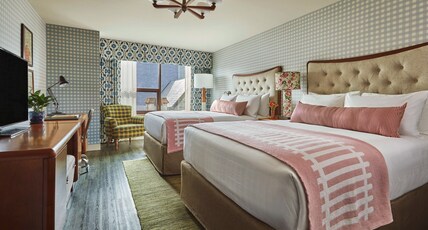 Graduate by Hilton Bloomington Room Type - GRADUATE QN QN HEARING ACC