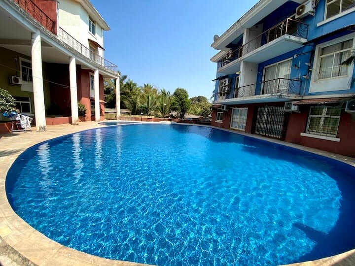 The Calathea - Pool view 2BHK | 10 min to Anjuna - Tap to explore photos
