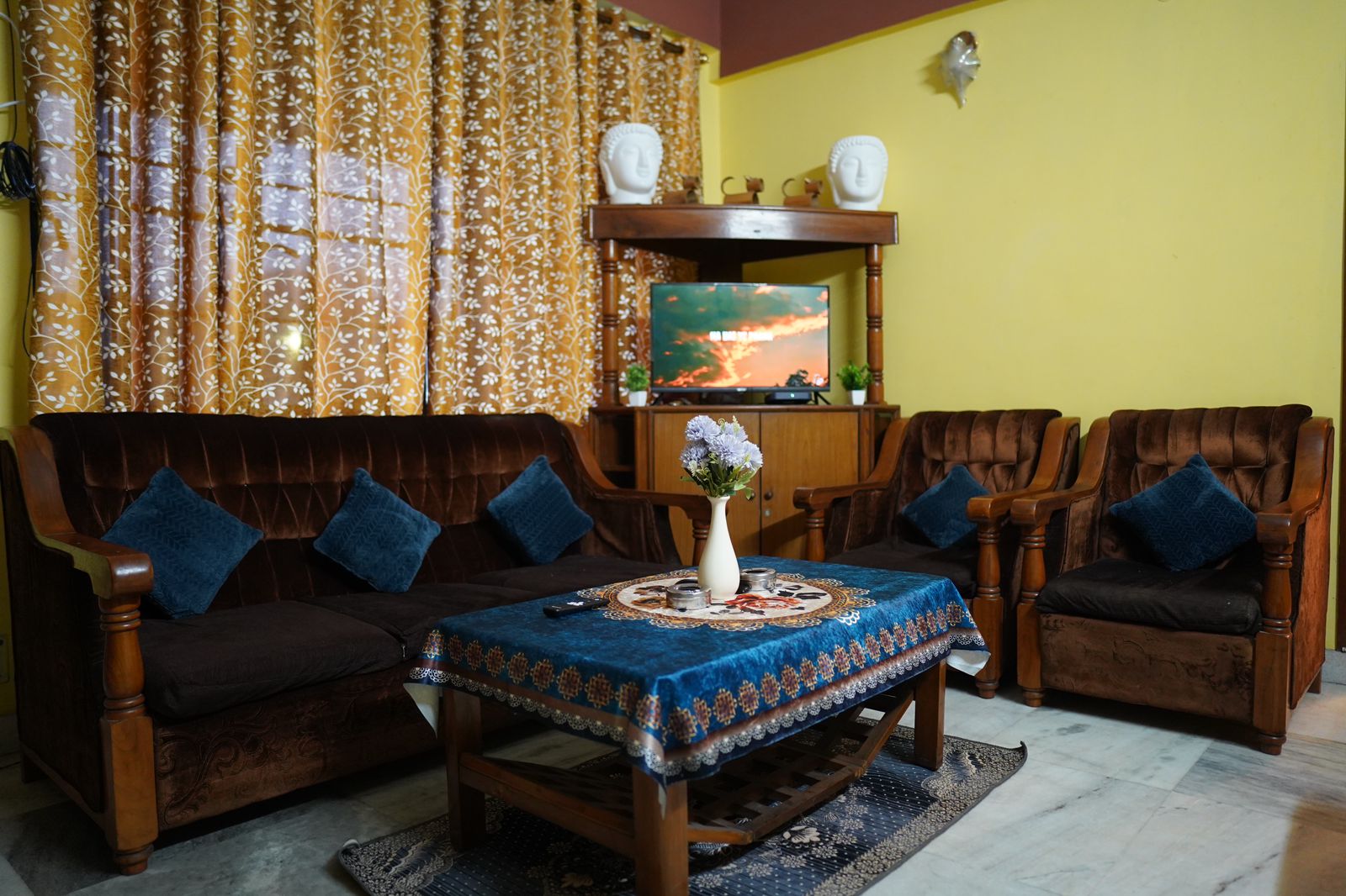 AS 01 Homestay Beltola - Tap to explore photos