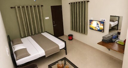 Shyams homestay MV Room Type - Deluxe Room