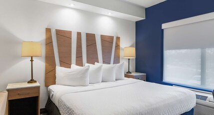Best Western Plus Westgate Inn & Suites Room Type - Accessible - Suite 1 King Bed, Mobility Accessible, Communication Assistance, Roll In Shower, Sofabe Best Western Plus Westgate Inn & Suites Room Type - Accessible - Suite 1 King Bed, Mobility Accessible, Communication Assistance, Roll In Shower, Sofabe