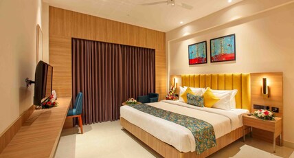 Park Residency Ayarkunnam Room Type - Deluxe Room AC