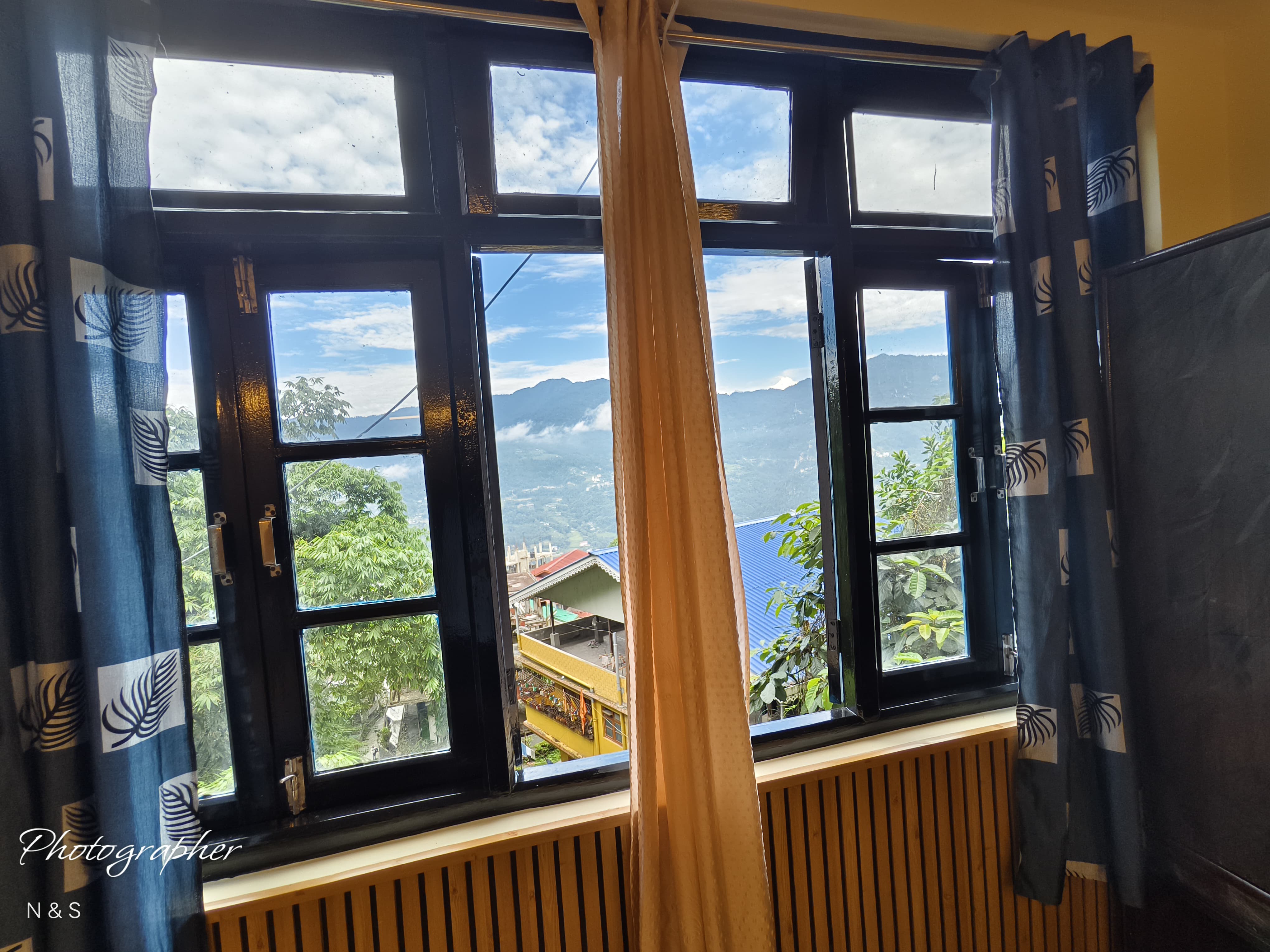 Hotel kanchan Norbu - Tap to explore photos