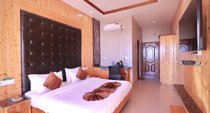 Blue Pine Resort Room Type - Non AC Deluxe Room