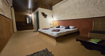Neerkanta Riverfront Room Type - Room4
