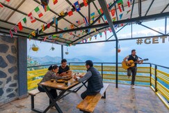 The Hosteller Kufri, Shimla