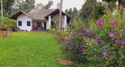 Adamya Homestay Room Type - Standard Room