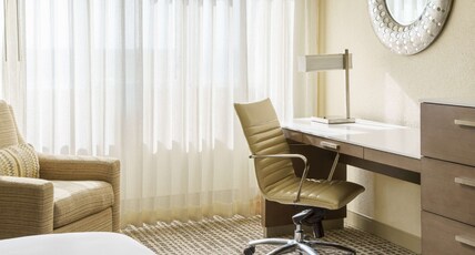 DoubleTree by Hilton Orlando Airport Room Type - 1 KG ACC BATHTUB NO SMOK