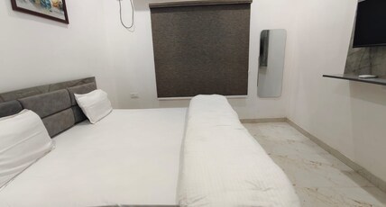 Kashi Home Stay Room Type - Deluxe room 