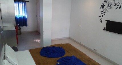 Hotel Royal Palace. Room Type - Deluxe AC Room