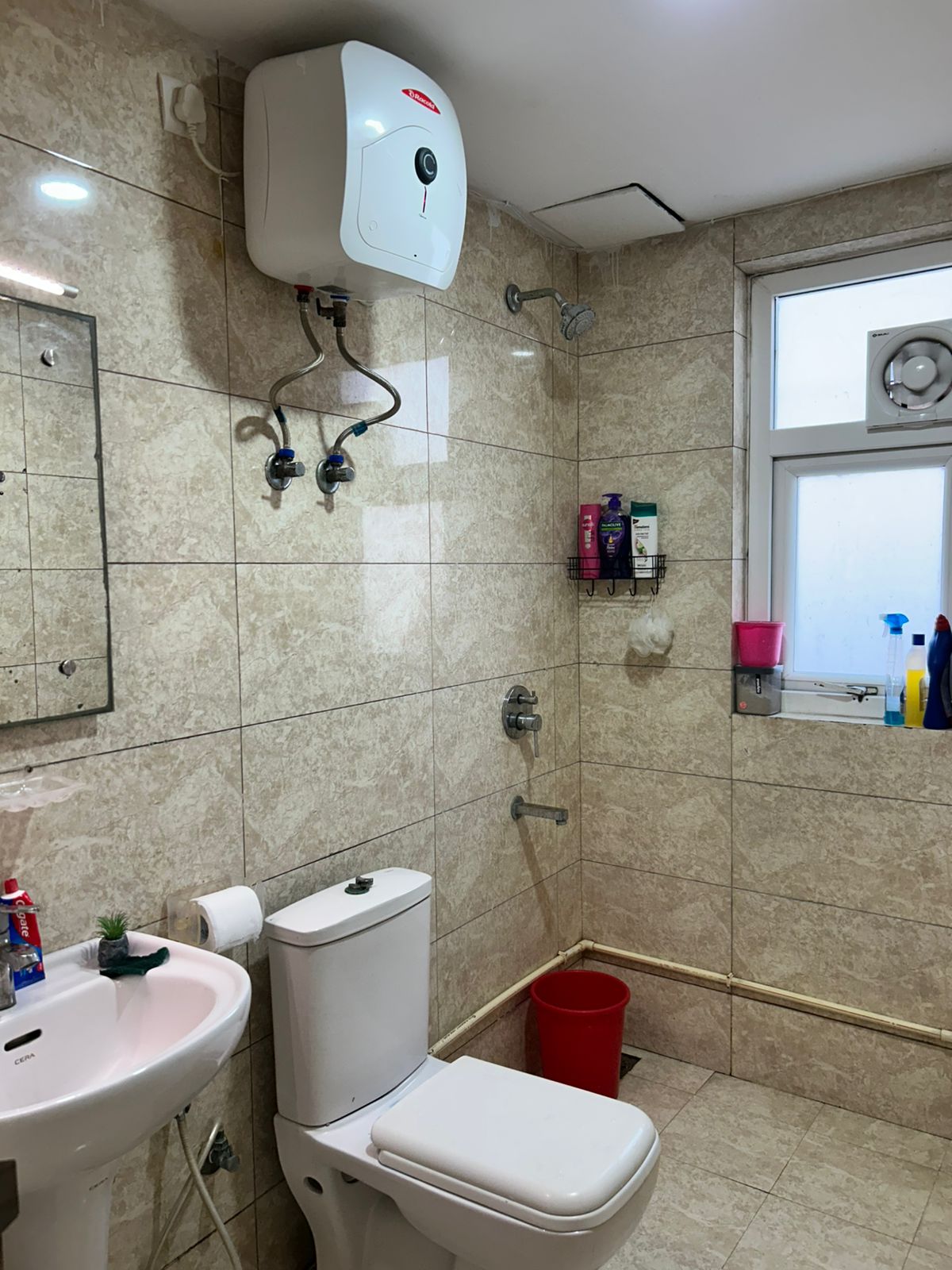 Radhe Bliss - A Cozy Room - Tap to explore photos