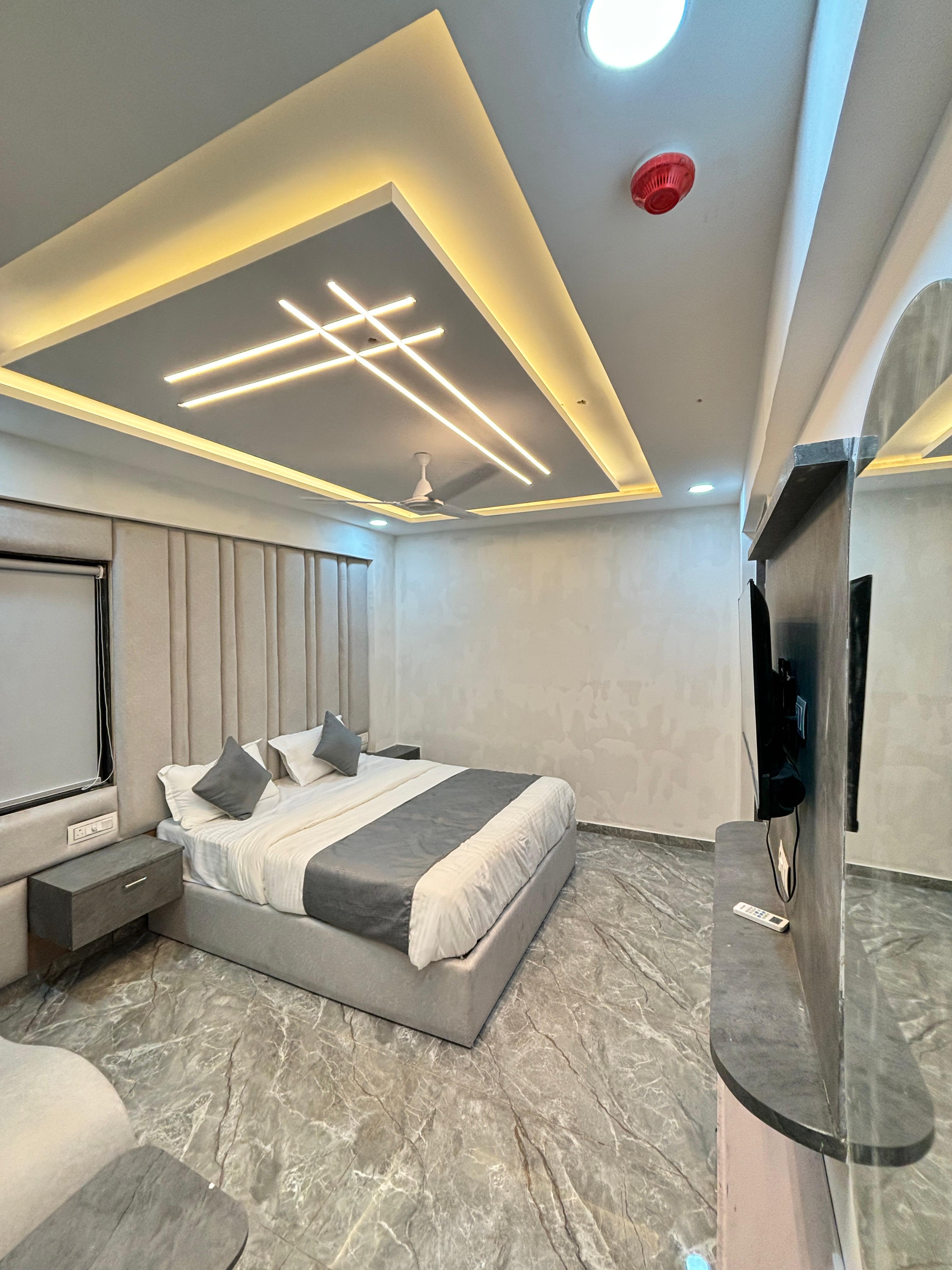 Hotel Sun Pride - Tap to explore photos