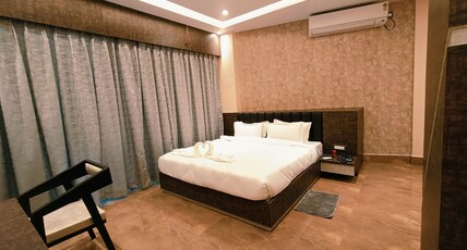 AASHIRWAD HOTEL & RESTAURANT Room Type - SUITE