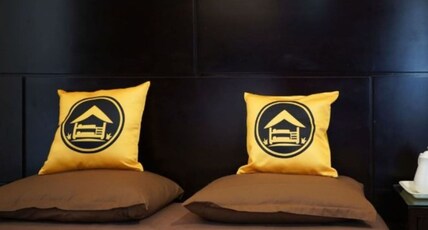The Hosteller Bam Bir Room Type - Superior Double Room with Balcony and Hill View