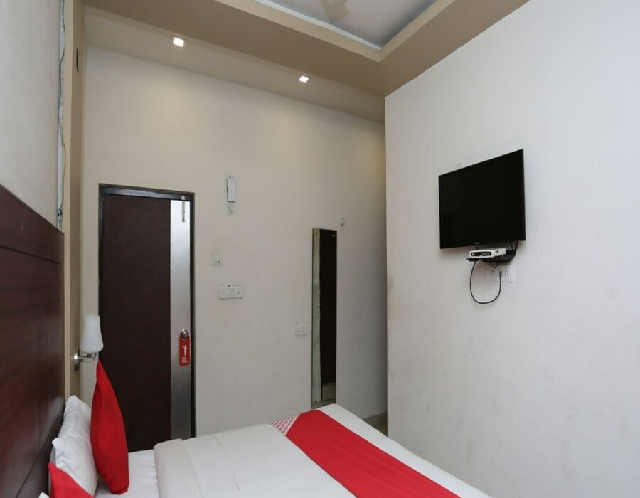 Hotel Surya Continental - Tap to explore photos