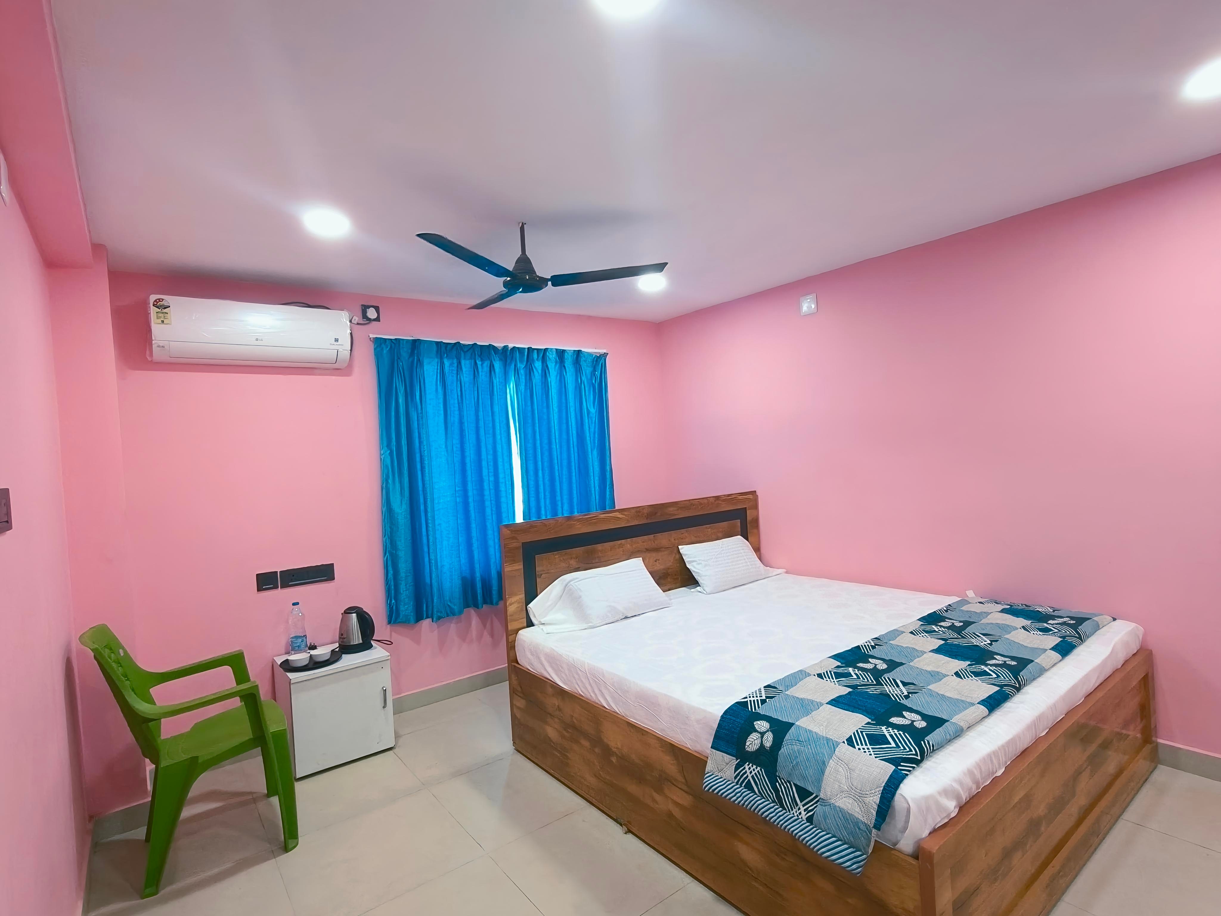 AIIMS PARADISE GUEST HOUSE - Tap to explore photos