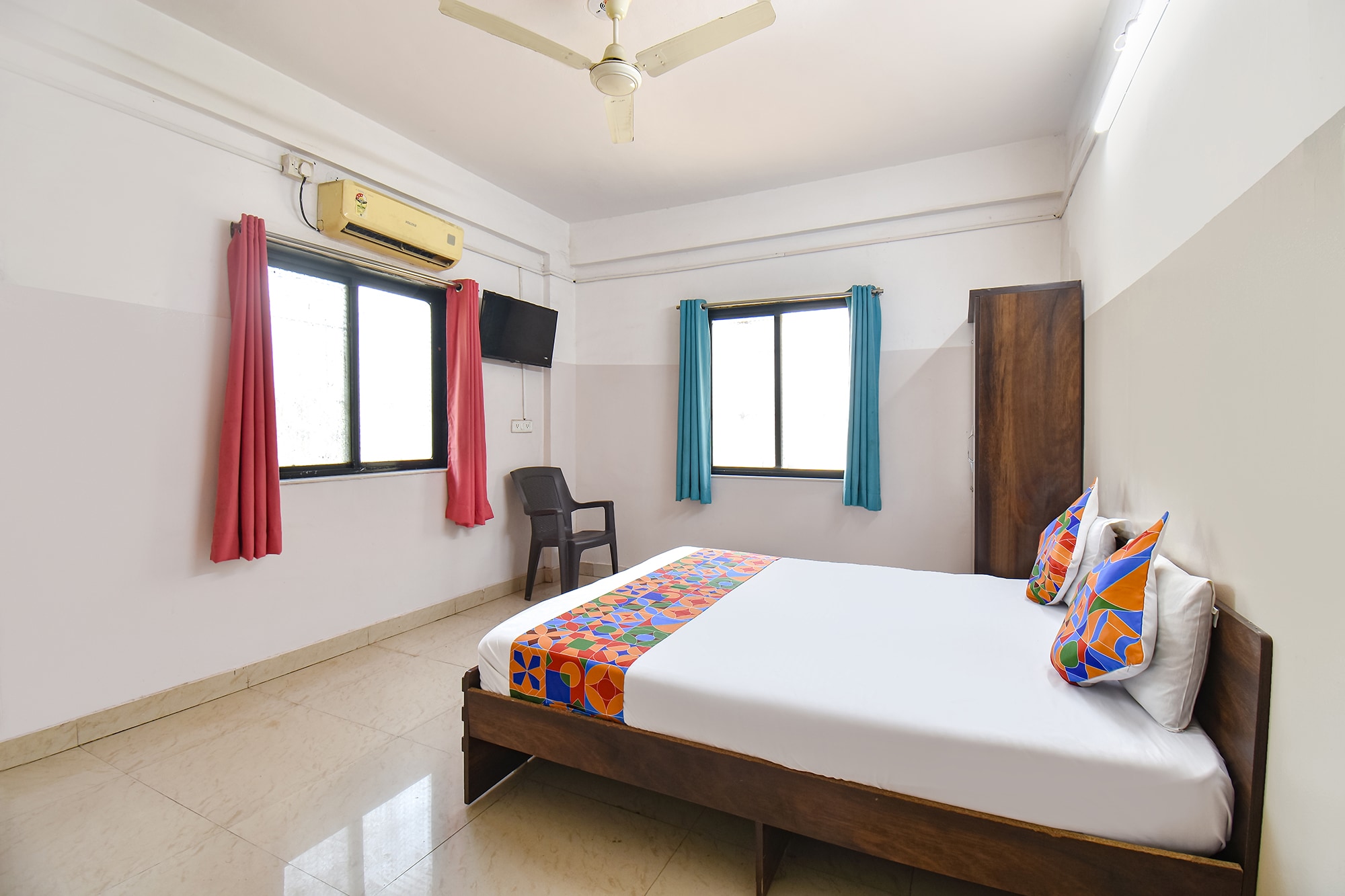 Via Season Inn - Tap to explore photos