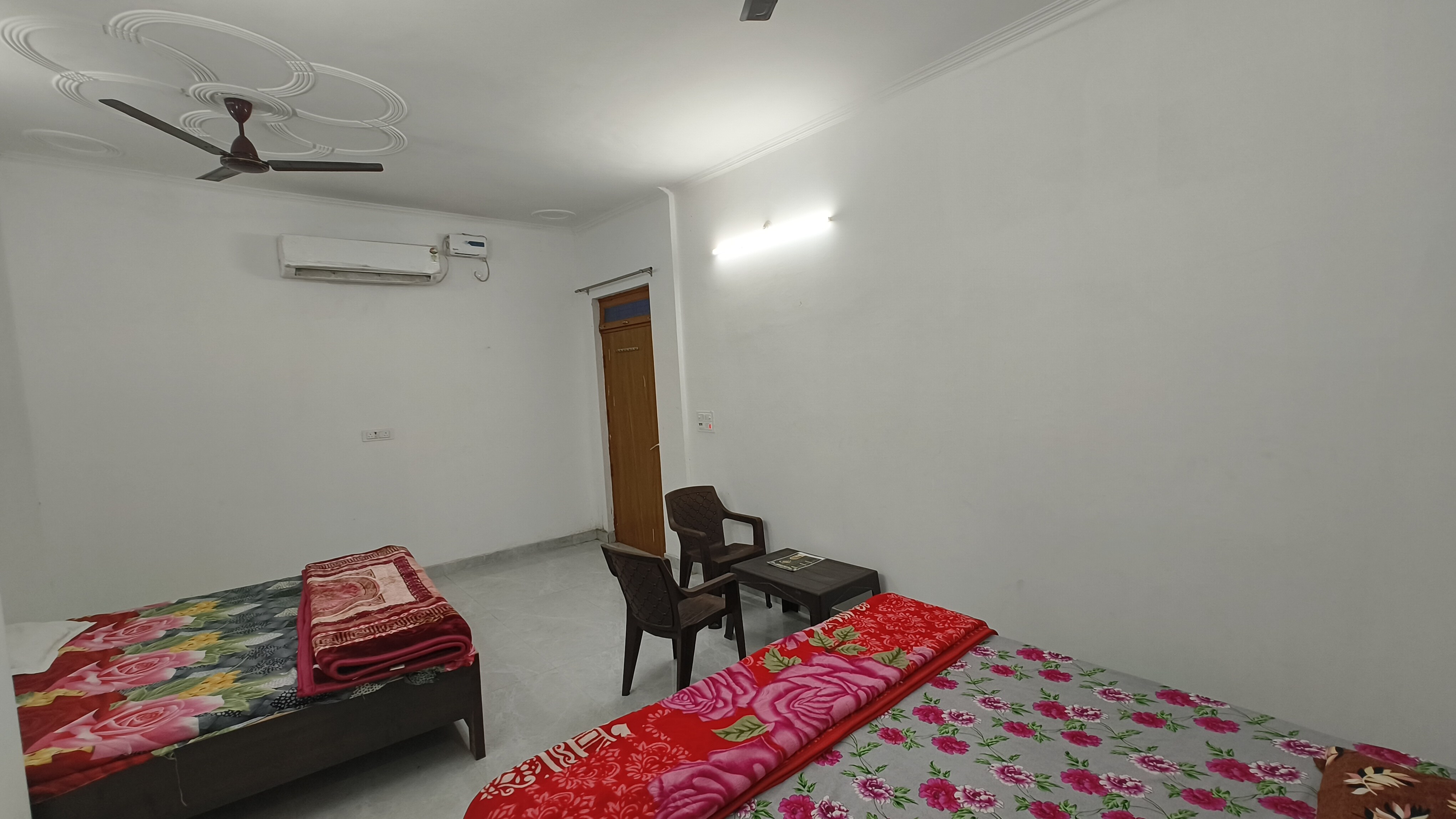 Hotel Harshdeep - Tap to explore photos