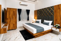 HOTEL MAYA ELITE